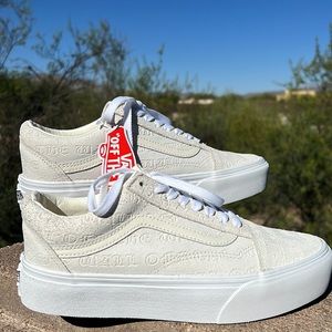 New “OFF THE WALL” Embossed Suede Old Skool Vans Platform Sneakers